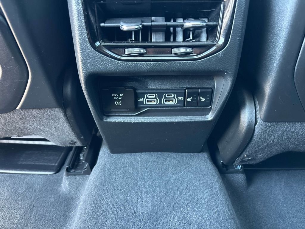 Used 2024 Silver Jeep Limited image 17
