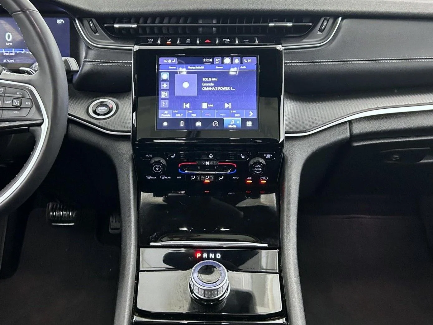 Used 2023 White Jeep Altitude image 12