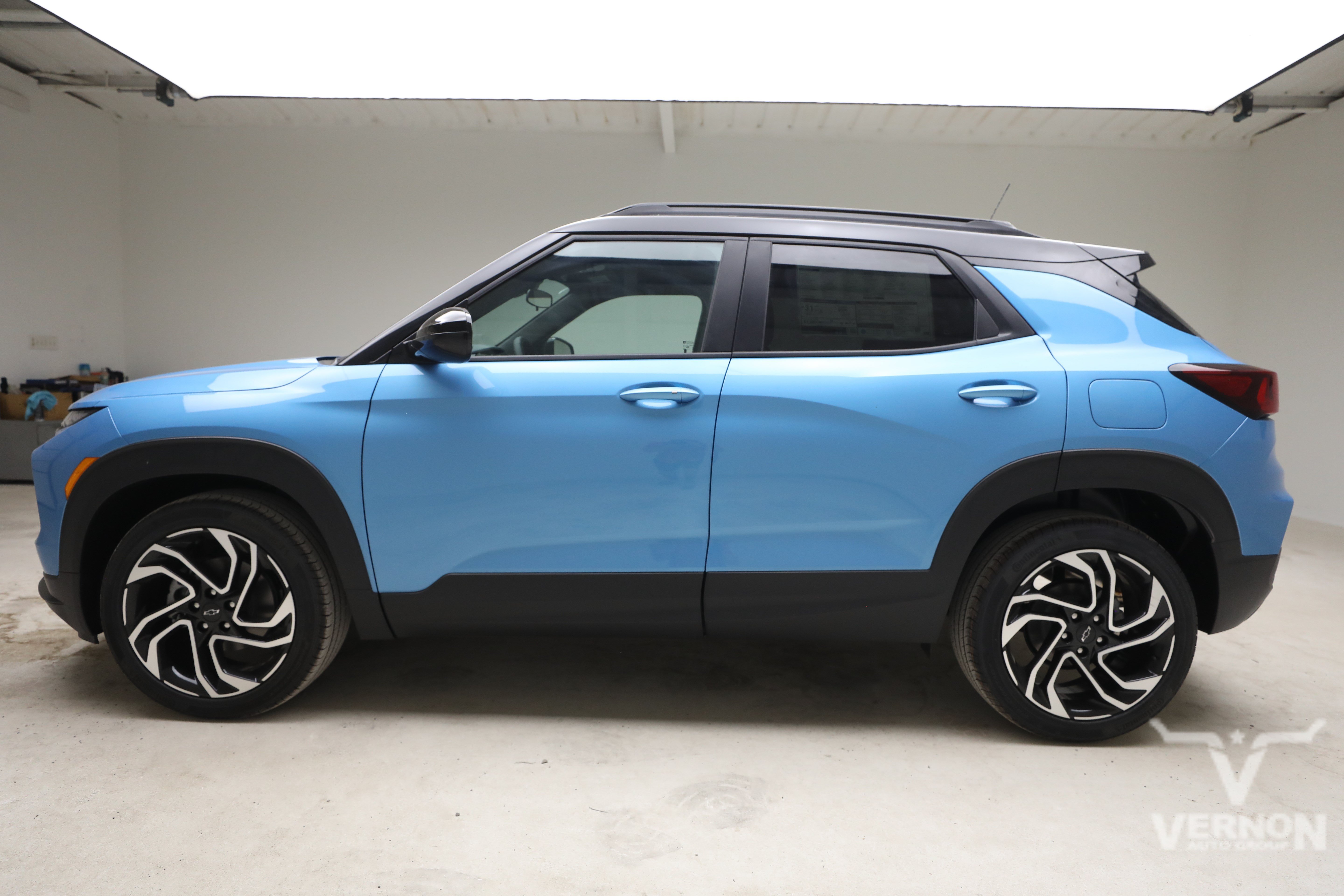 New 2026 Marina Blue Metallic Chevrolet N image 2