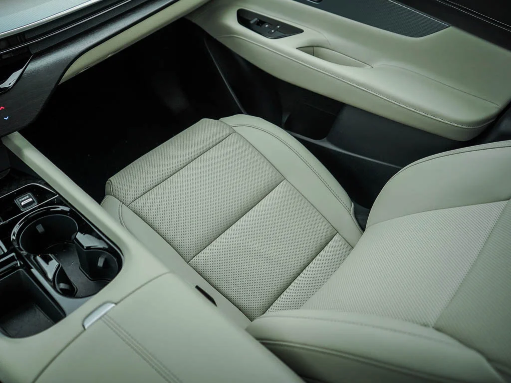 New 2026 Everest White Pearl Tricoat Nissan SL image 25