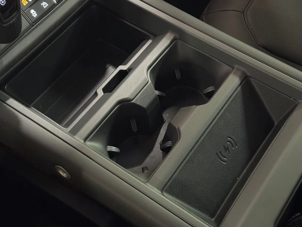 New 2026 Fuji White Land Rover X-Dynamic SE image 19