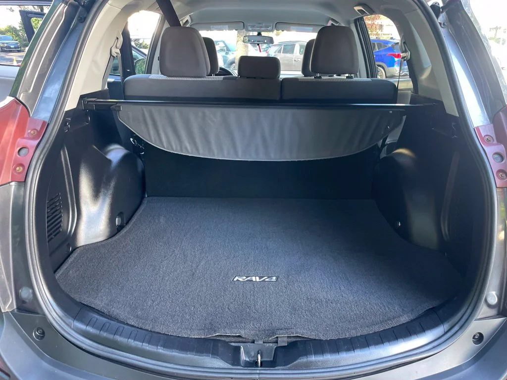 Used 2013 Magnetic Gray Metallic Toyota LE image 21