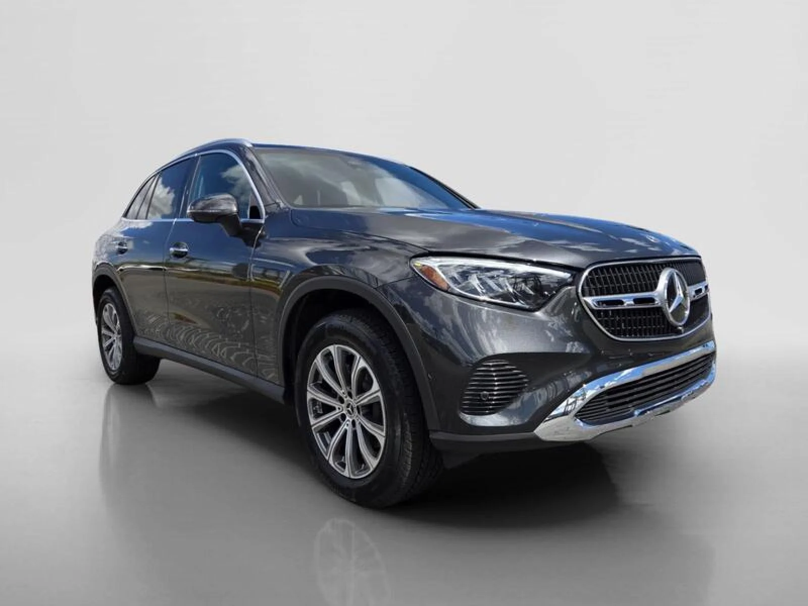 Certified Used 2026 Graphite Grey Metallic Mercedes-Benz GLC 300 image 7