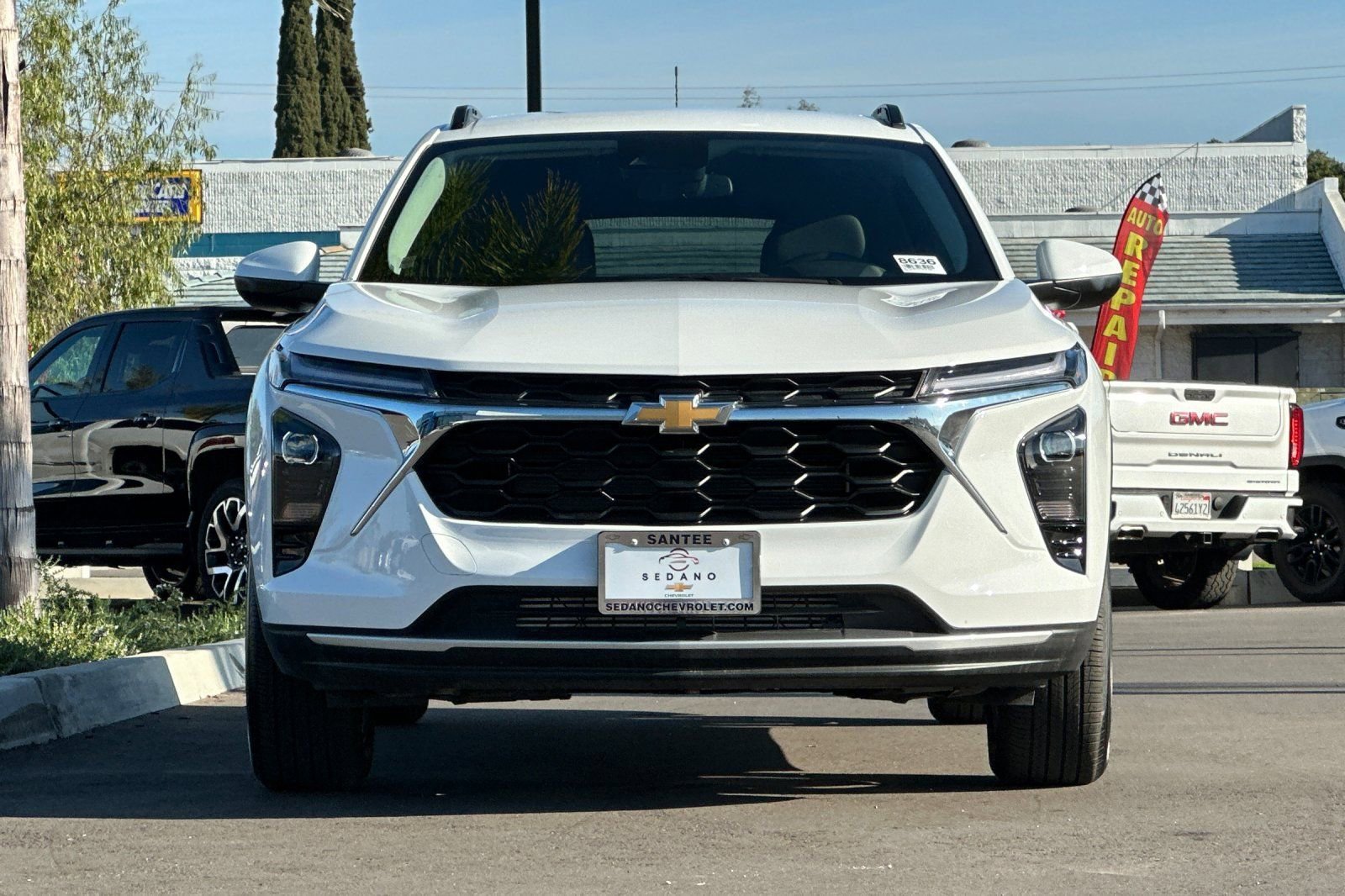 2026 Chevrolet Trax LT - Photo 9