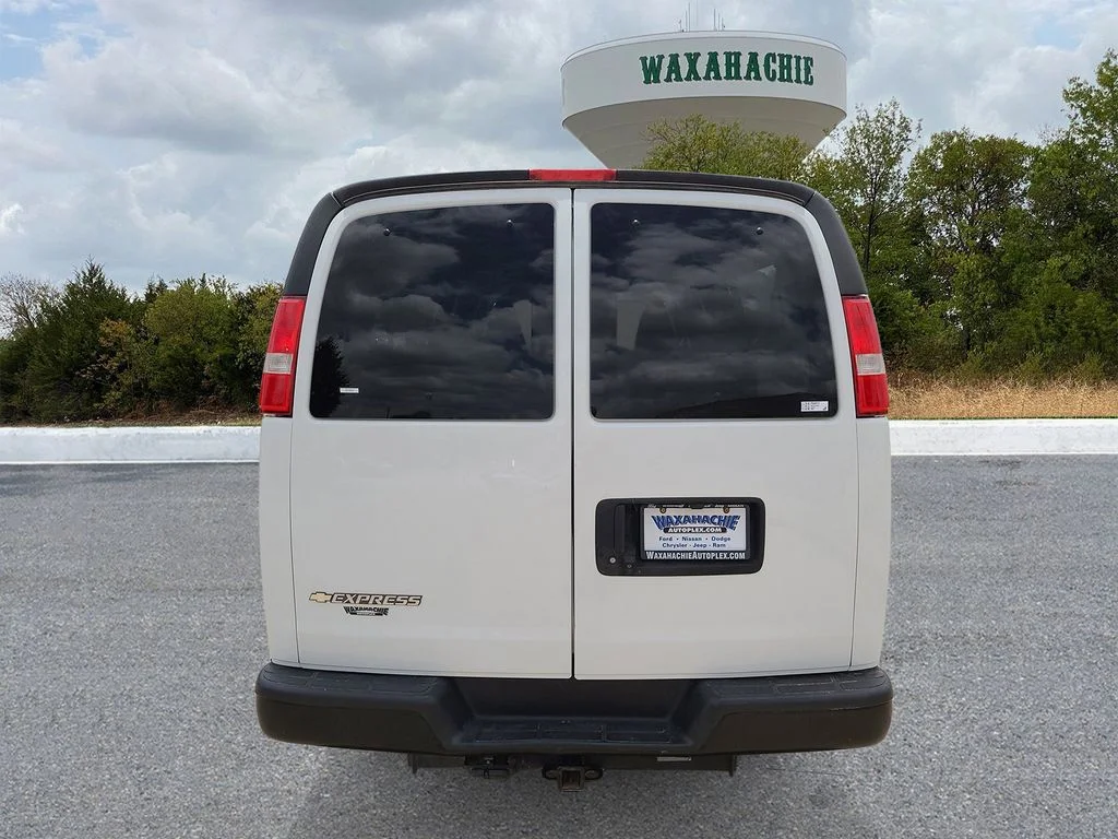 Used 2023 White Chevrolet LS image 4