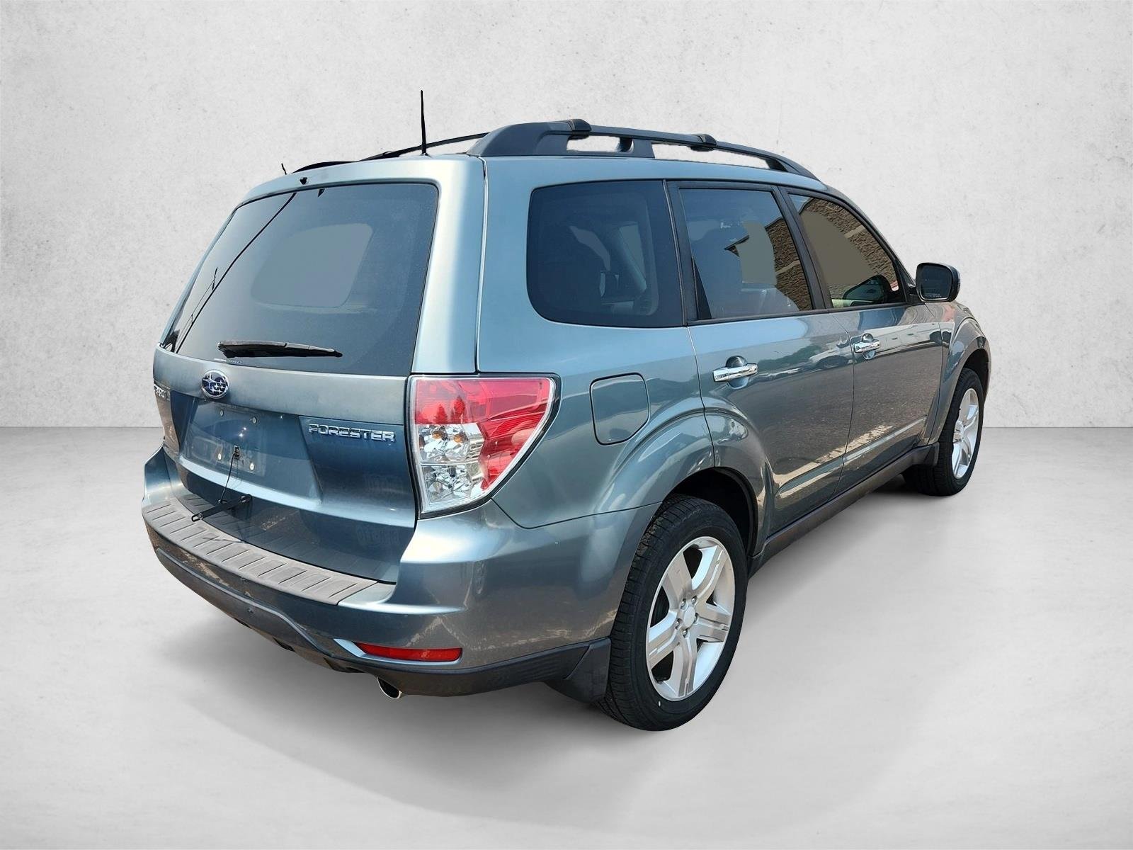Used 2009 Sage Green Metallic Subaru X Limited image 7
