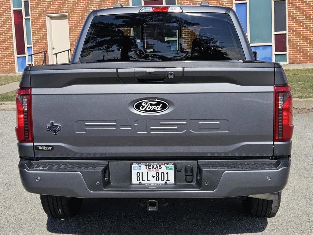 New 2026 Carbonized Gray Metallic Ford XLT image 8
