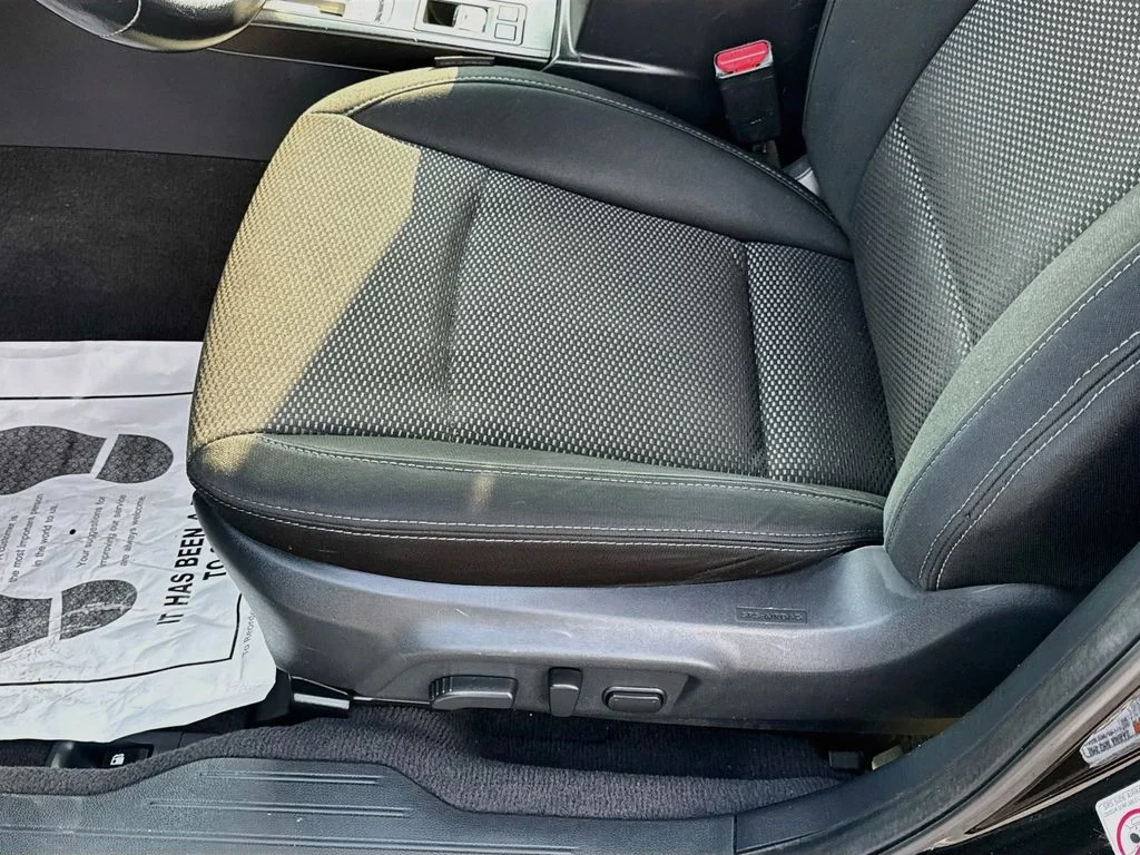 Used 2017 Black Subaru 2.5i Premium image 22