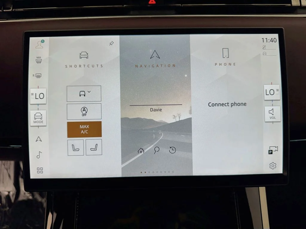 New 2026 Borasco Grey Land Rover Dynamic SE image 15