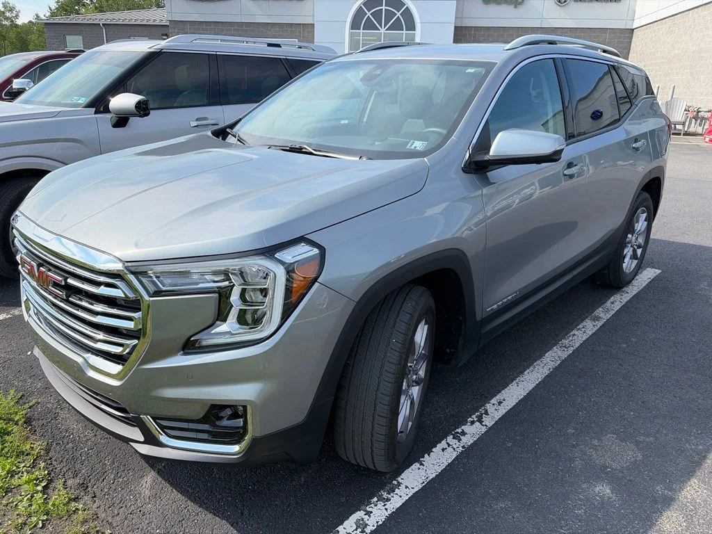 Used 2024 Silver GMC SLT image 1