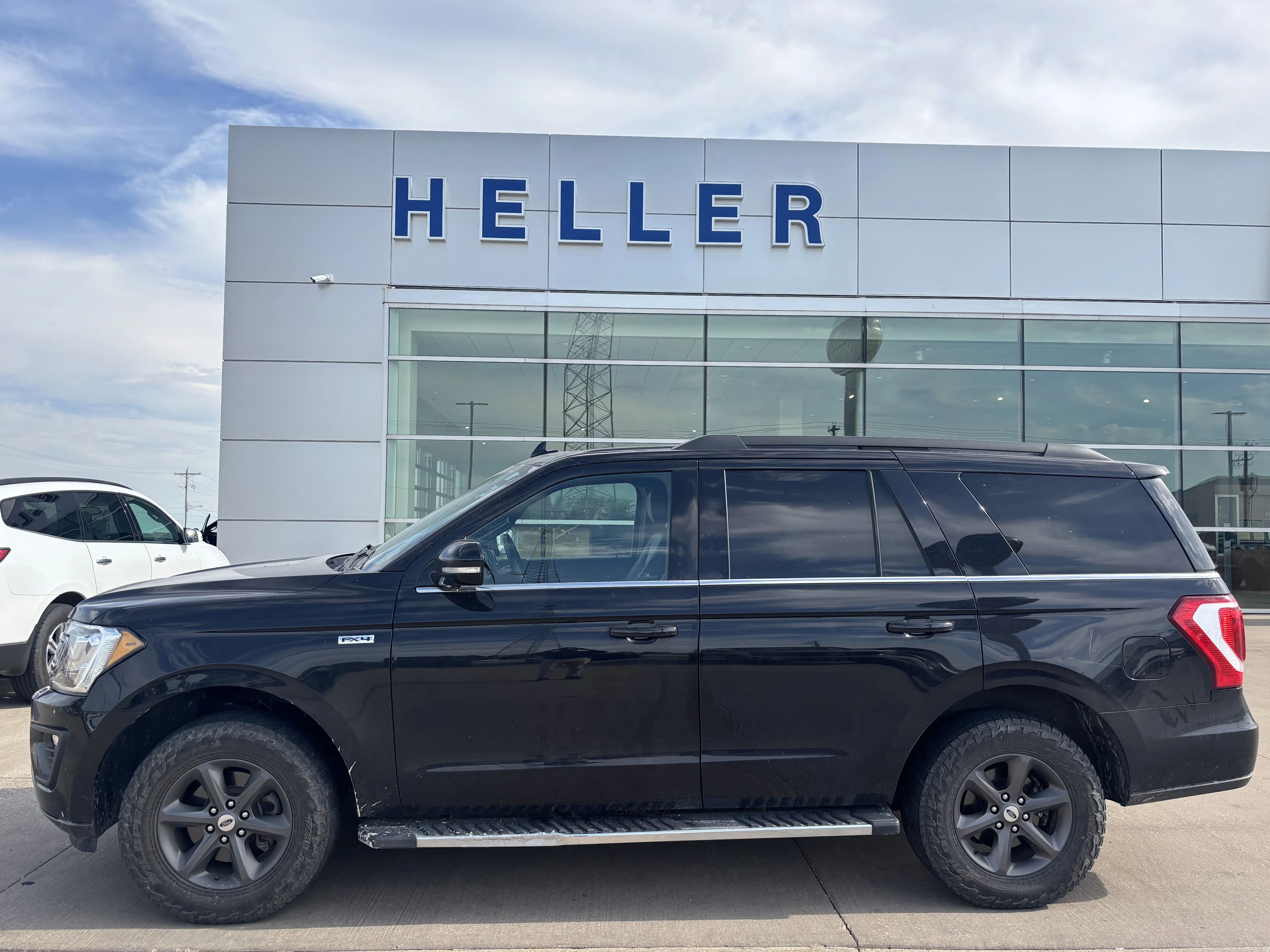 Used 2021 Black Metallic Ford XLT image 3