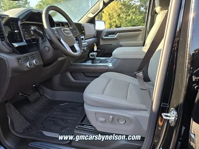 New 2026 Onyx Black GMC SLT image 7
