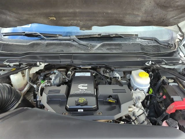 Used 2024 White Ram Laramie image 28