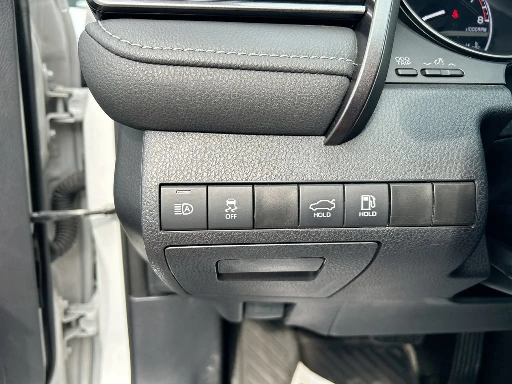 Used 2024  Toyota SE image 21