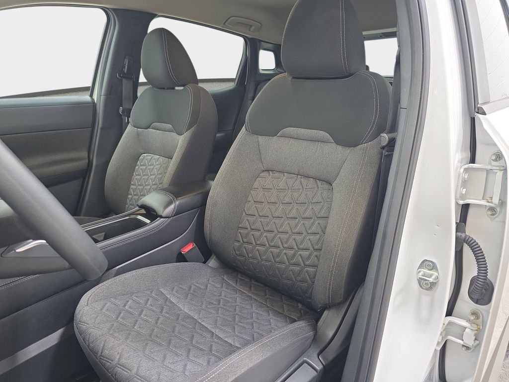 Used 2025 Aspen White Tricoat Nissan SV image 14