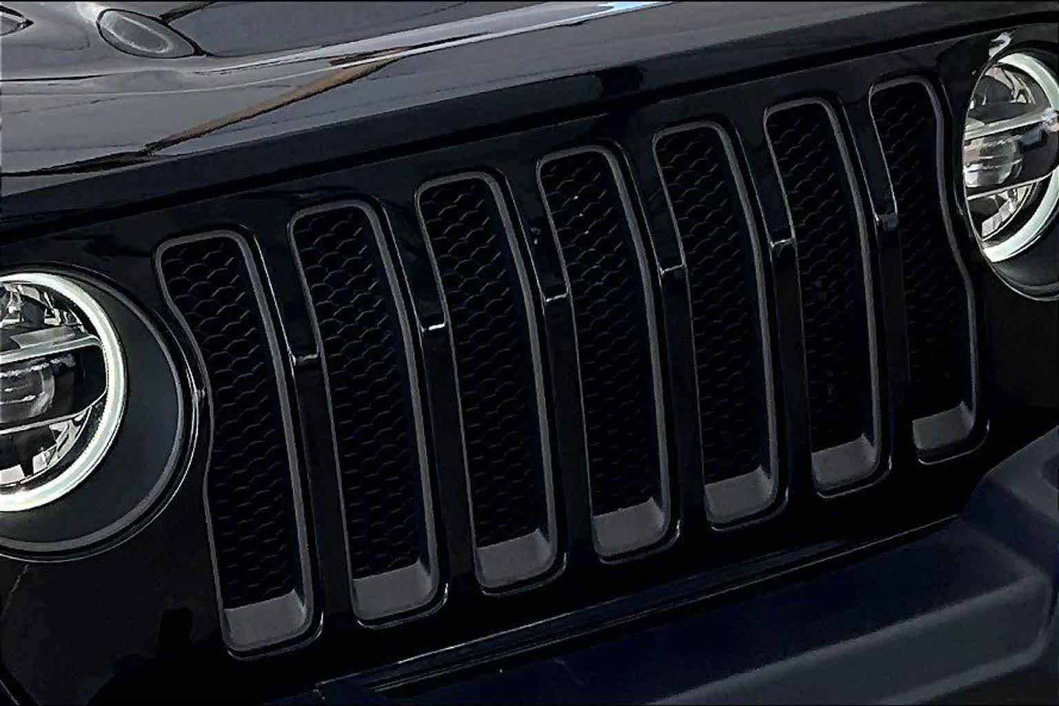 Used 2022 Black Clearcoat Jeep Rubicon image 29