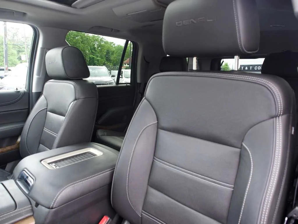 Certified Used 2019 ONYX BLACK GMC Denali image 17