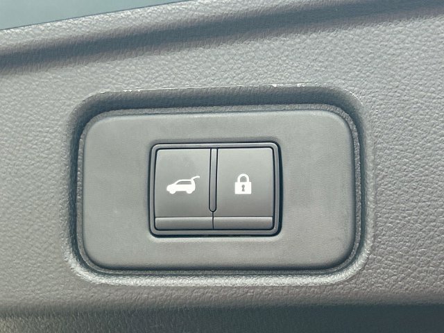 New 2026 Baltic Teal Pearl Nissan Platinum image 13