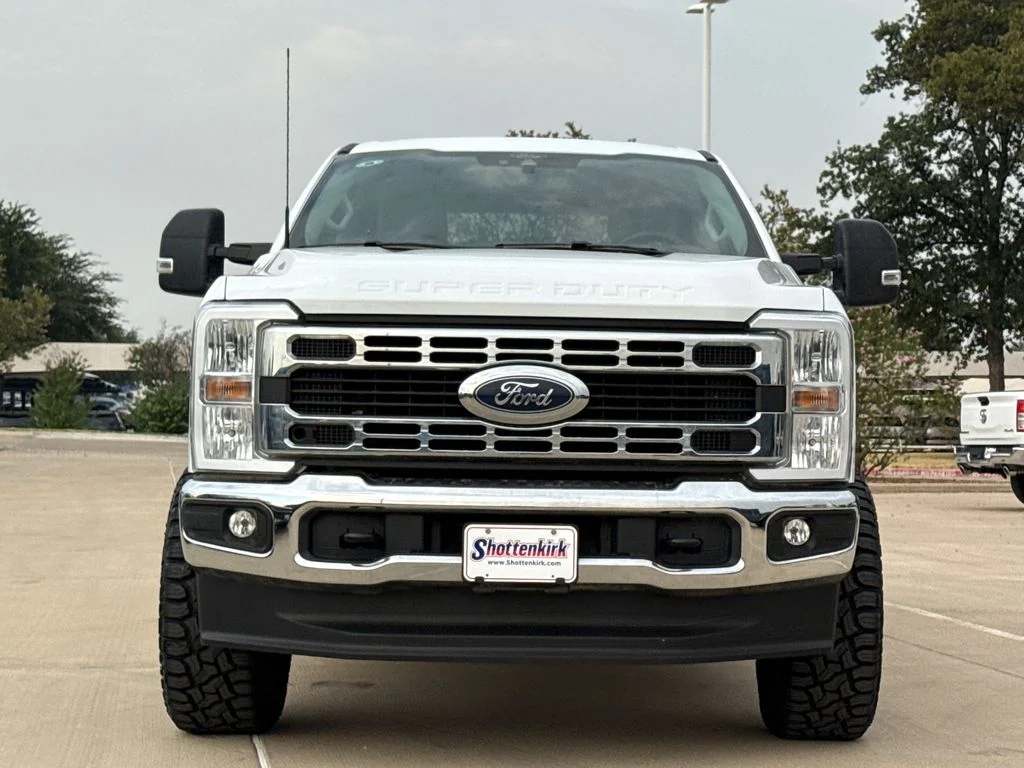 Used 2025 White Ford XLT image 2