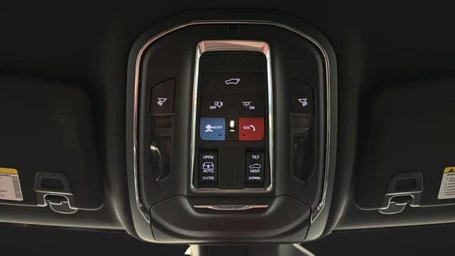 Used 2024 Silver Jeep Altitude X image 31