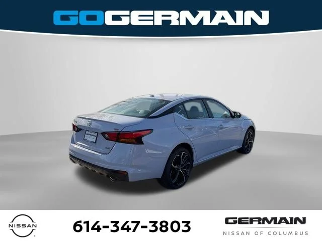 2025 Nissan Altima SR - Photo 7