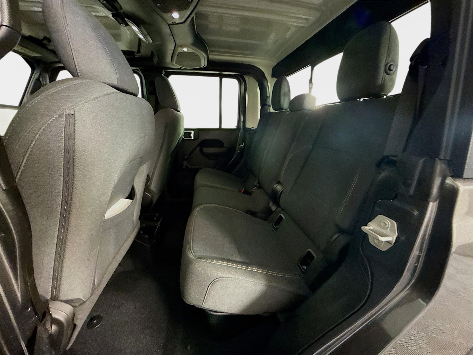 Used 2024 Granite Crystal Metallic Clearcoat Jeep Sport image 21