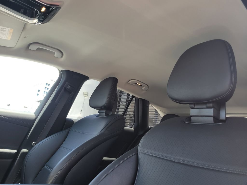 Certified Used 2023 White Mercedes-Benz GLC 300 image 25