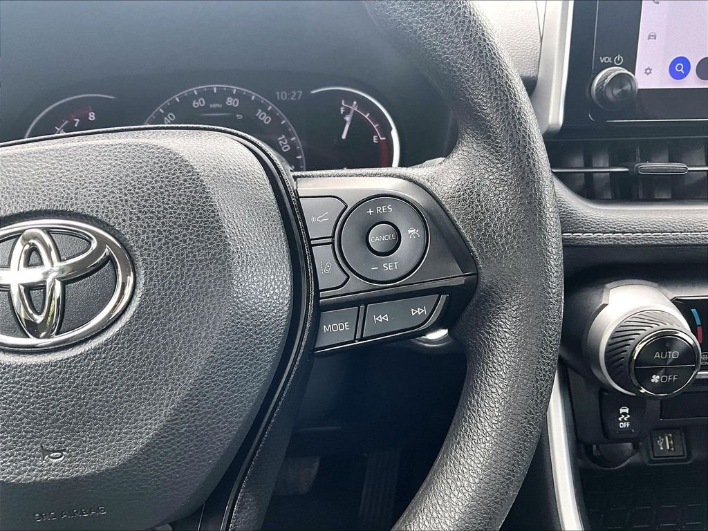 Used 2025  Toyota XLE image 24