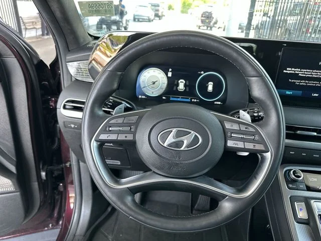 Used 2023 Red Hyundai Calligraphy image 15