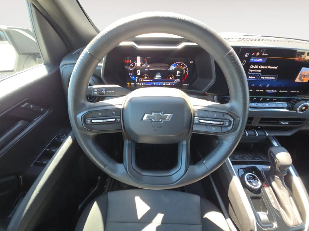 2025 Chevrolet Colorado Trail Boss - Photo 11
