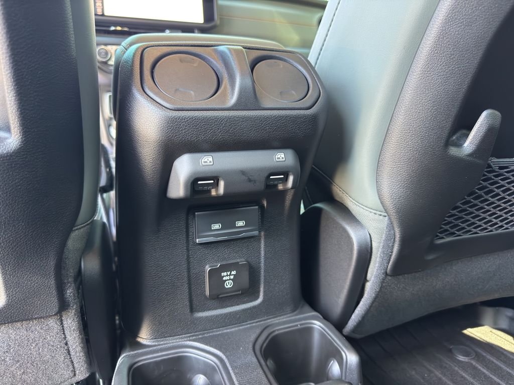 Used 2025 Green Jeep Mojave X image 38