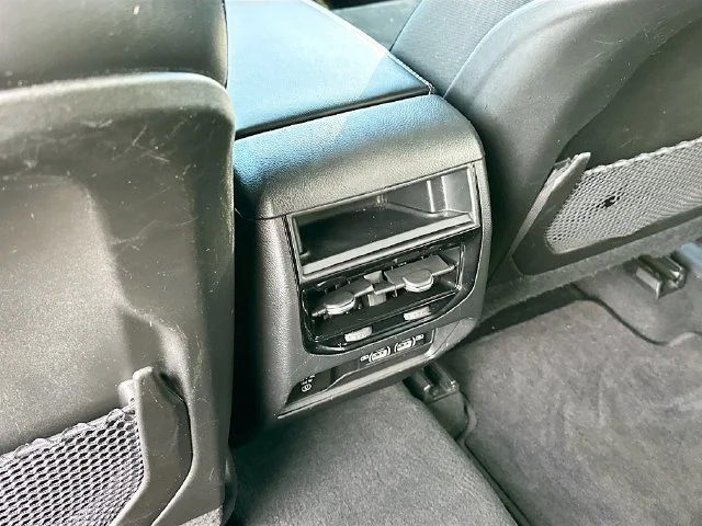 Used 2025 Black Jeep Altitude X image 26