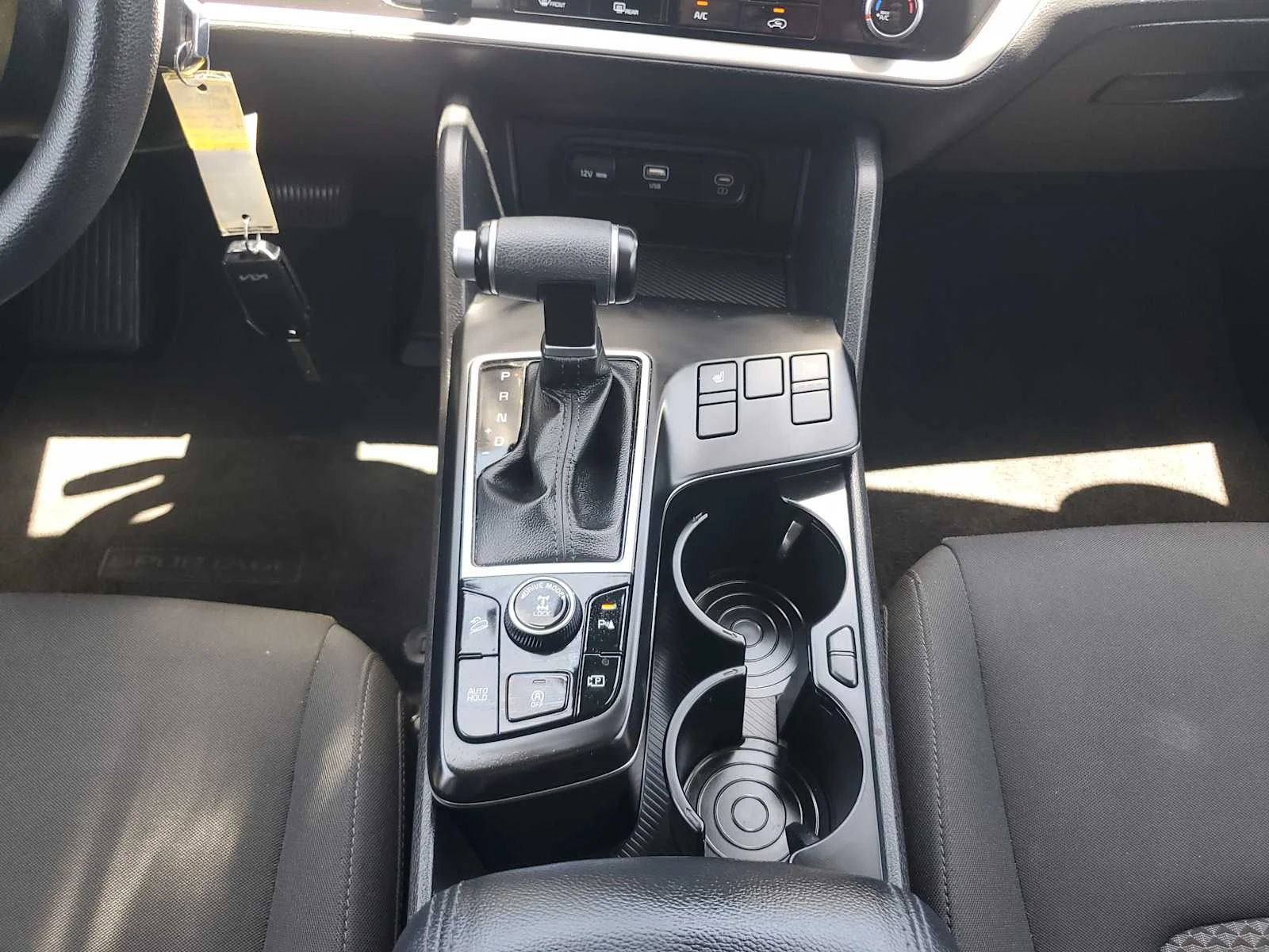 2023 Kia Sportage LX - Photo 19