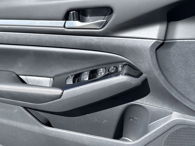 New 2025 Gun Metallic Nissan 2.5 SR image 11
