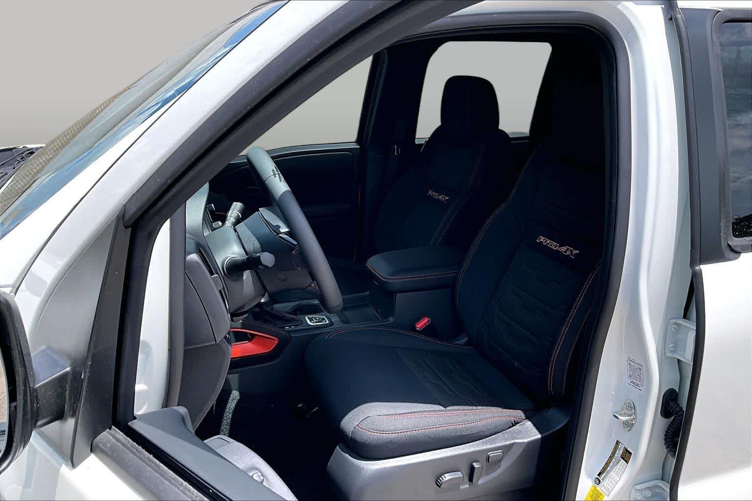 New 2026 Glacier White Nissan PRO-4X image 18