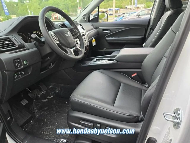 New 2026 Platinum White Pearl Honda RTL image 7