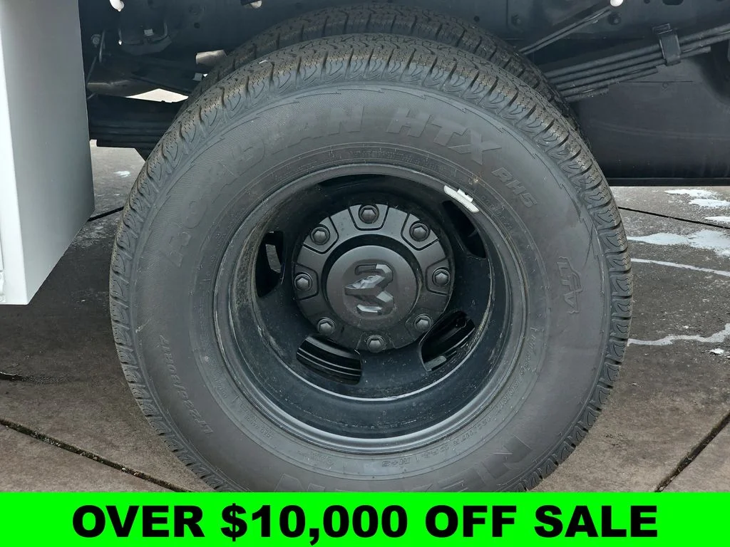 2025 RAM 3500 Chassis Tradesman - Photo 37