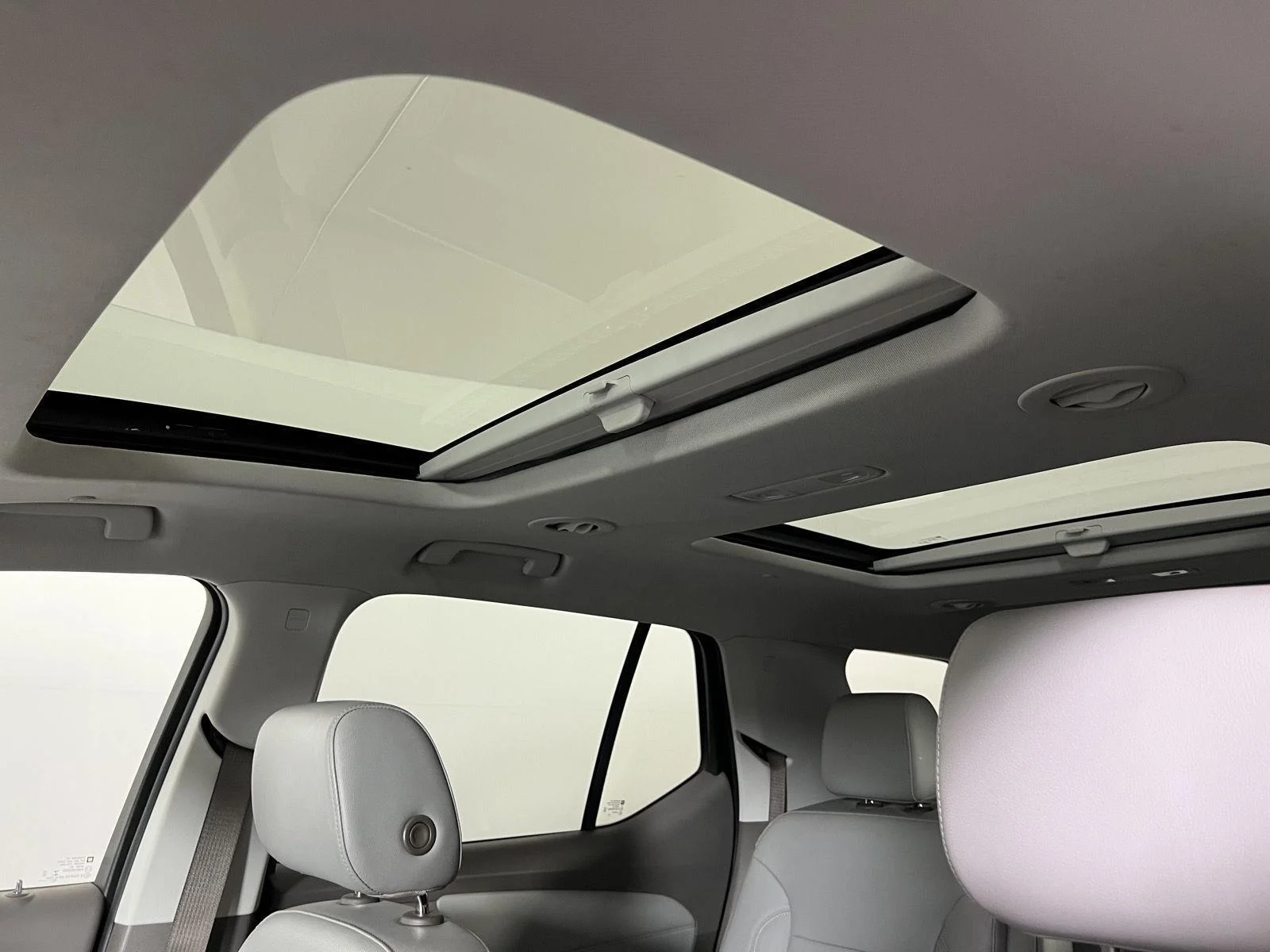 Used 2020 Mosaic Black Metallic Chevrolet Premier image 52