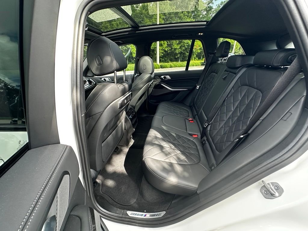 Used 2026 White BMW sDrive40i image 23