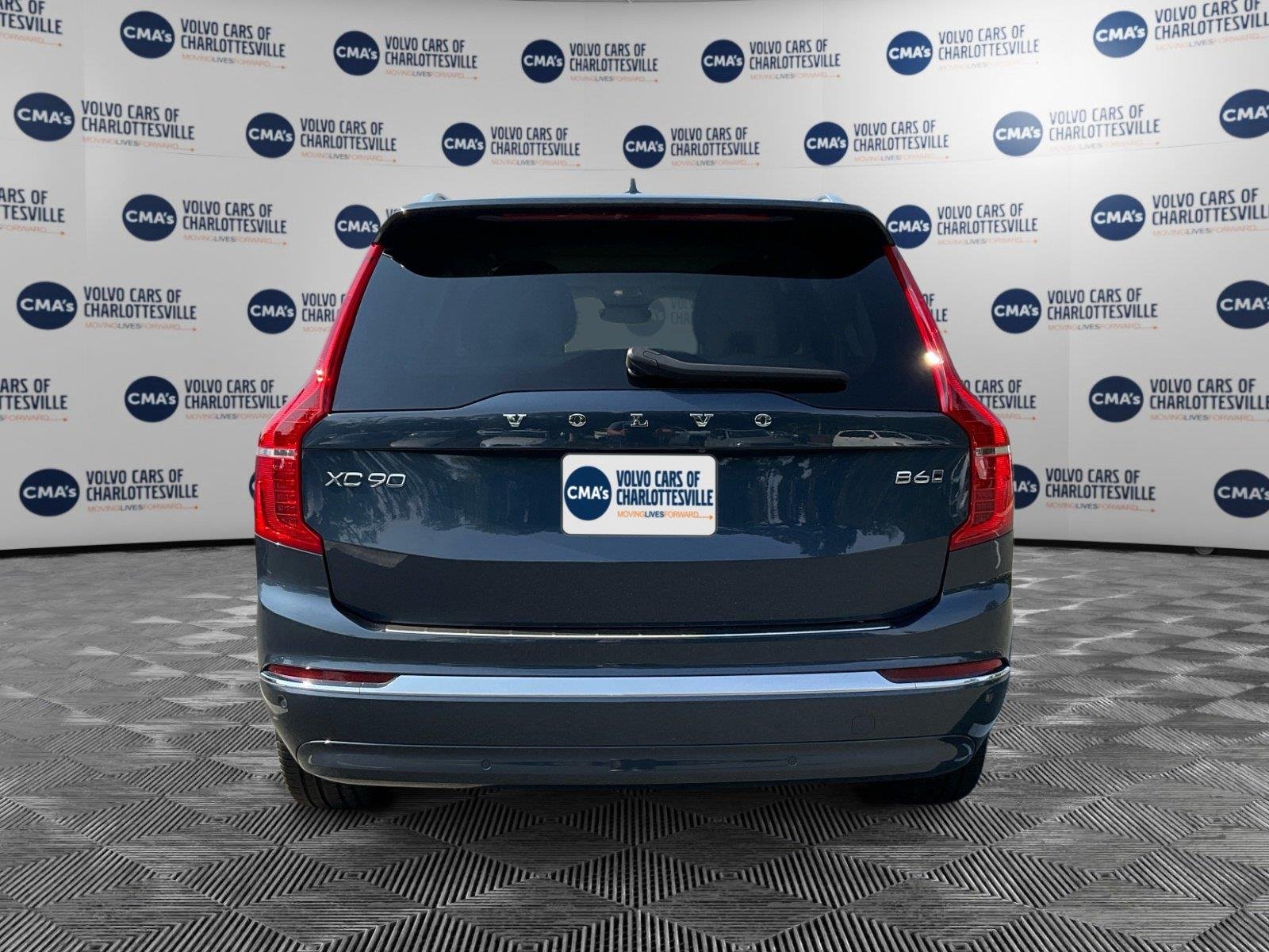 Used 2024 Denim Blue Metallic Volvo Plus Bright Theme image 4