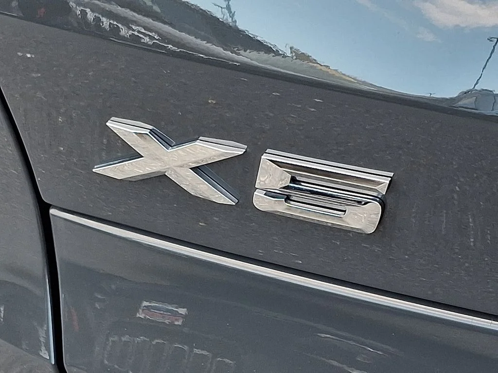 Used 2026 Gray Metallic BMW xDrive40i image 34