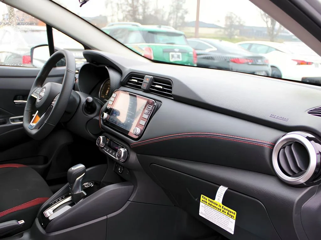 2025 Nissan Versa Sedan SR - Photo 22