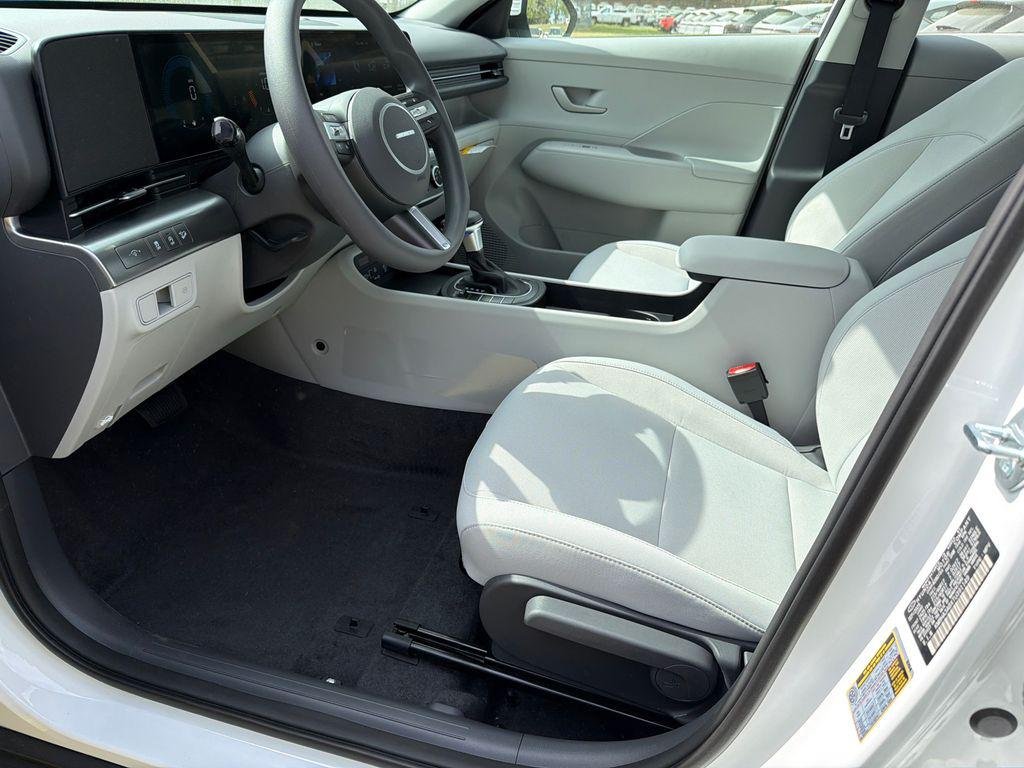 New 2026 White Hyundai SE FWD image 9
