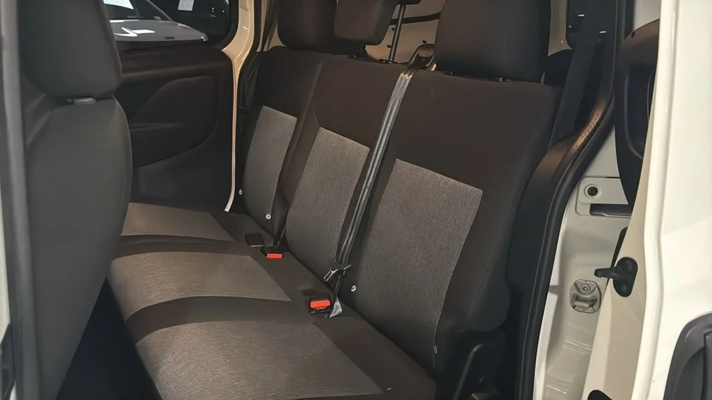 Used 2022 White Ram Base image 14