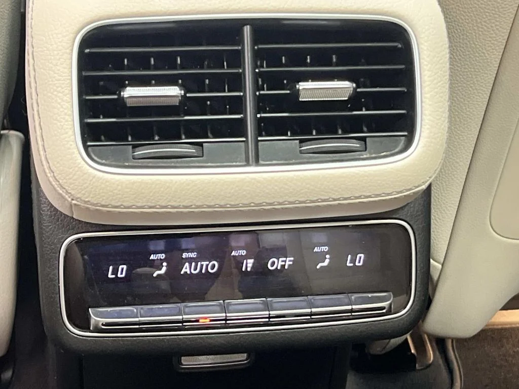 Used 2025 Polar White Mercedes-Benz 450 4MATIC® AWD 3.0L 1 Owner image 15