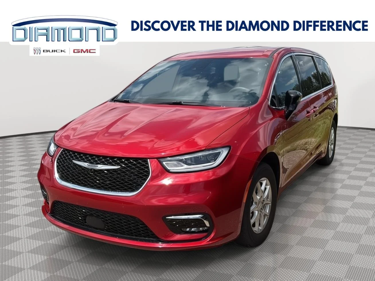 Used 2025 Red Hot Pearlcoat Chrysler Select image 1