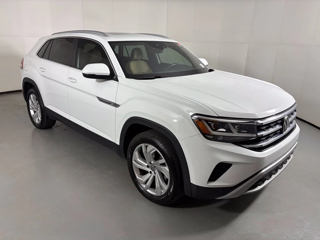 Used 2020 White Volkswagen 3.6L V6 SEL image 2