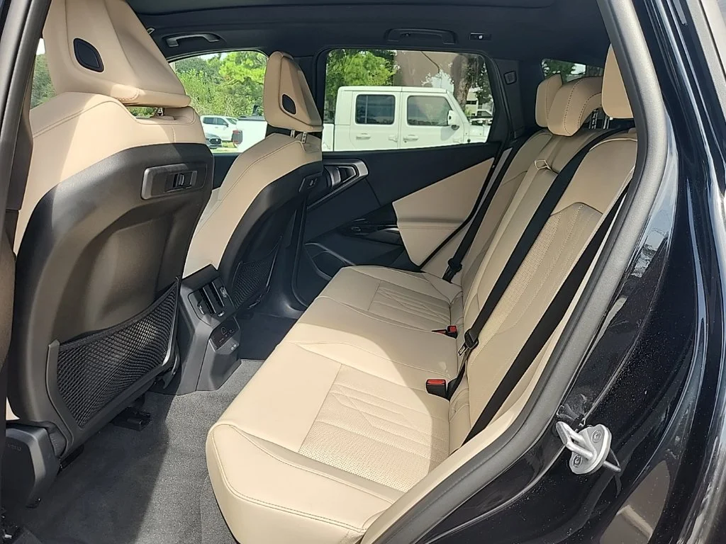 Used 2026 Black Sapphire Metallic BMW 30 xDrive image 3