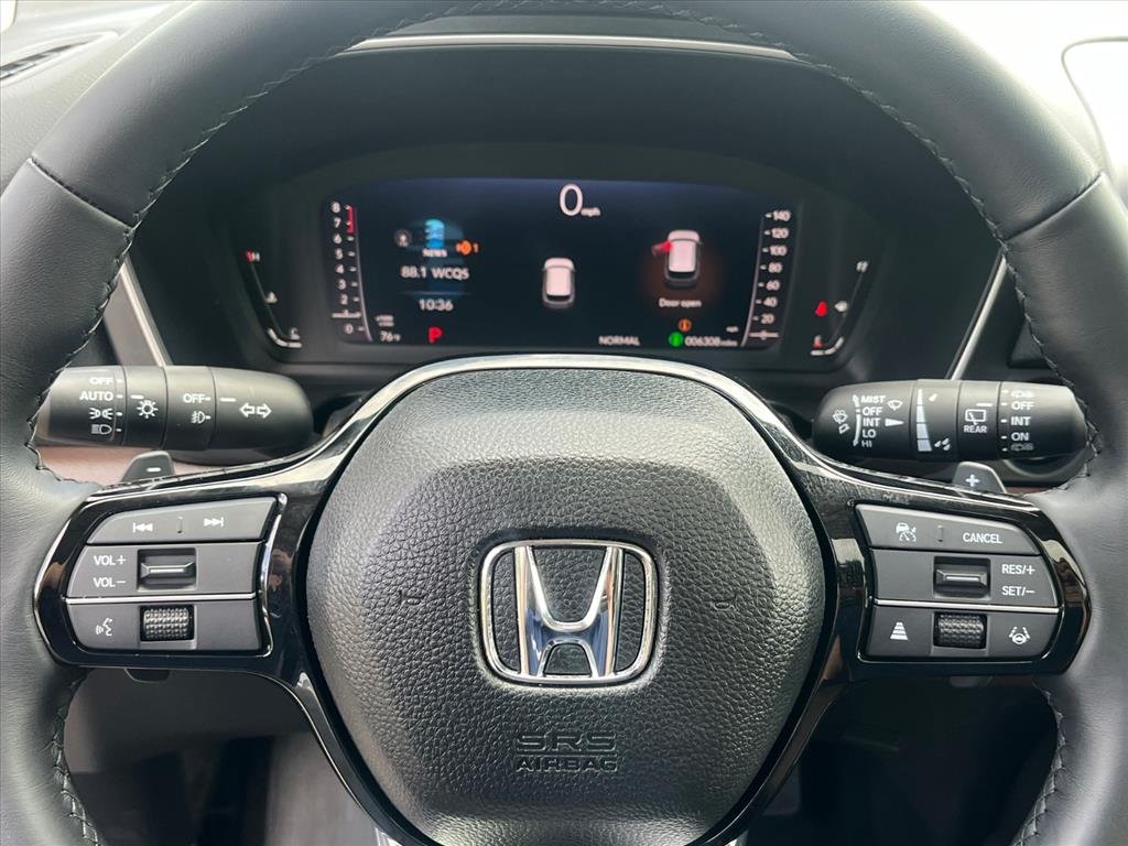 Used 2026 Platinum White Pearl Honda Touring image 18