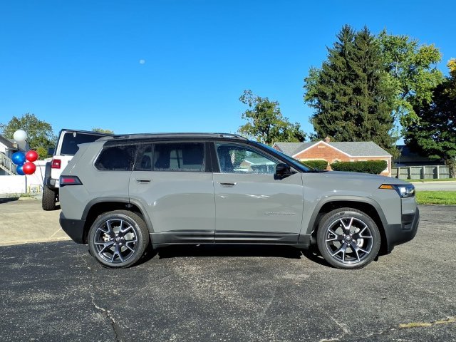 New 2027 Sting-Gray Clear-Coat Paint Jeep Overland image 8